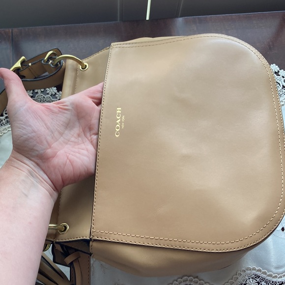 Coach Legacy Willis tan leather cross body purse - Picture 4 of 12